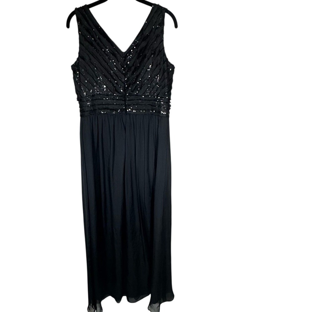 Calvin Klein 100% Silk Black Sequin / Chiffon Evening Gown Formal Dress Size 6